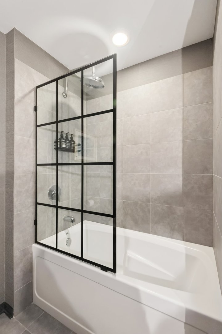 125 S Green Street Unit: 506A