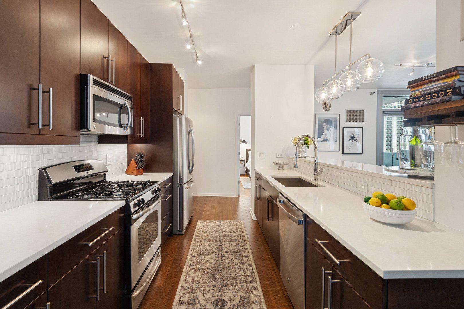 125 S Green Street Unit: 506A