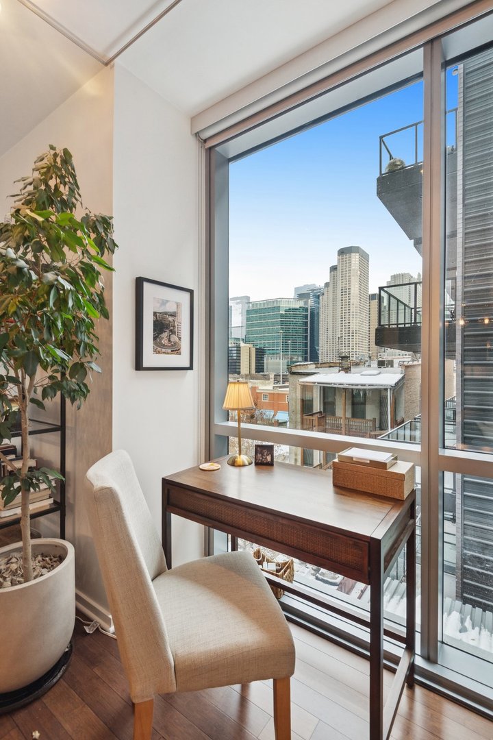 125 S Green Street Unit: 506A