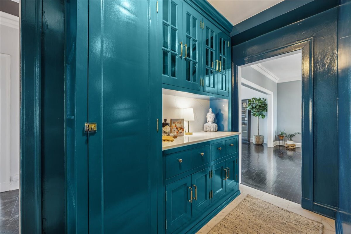 3530 N Lake Shore Drive Unit: 11B