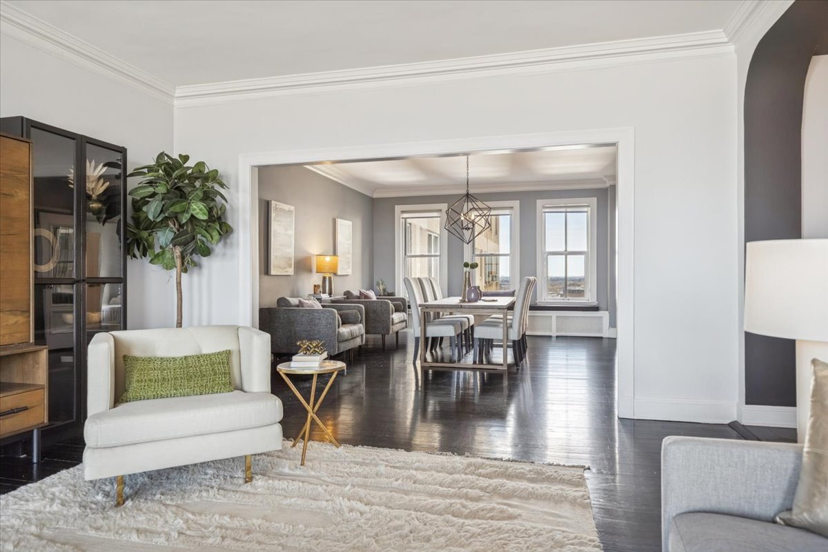 3530 N Lake Shore Drive Unit: 11B