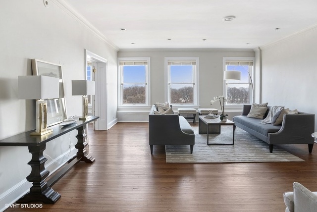 3530 N Lake Shore Drive Unit: 7A