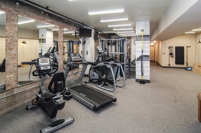 3530 N Lake Shore Drive Unit: 7A