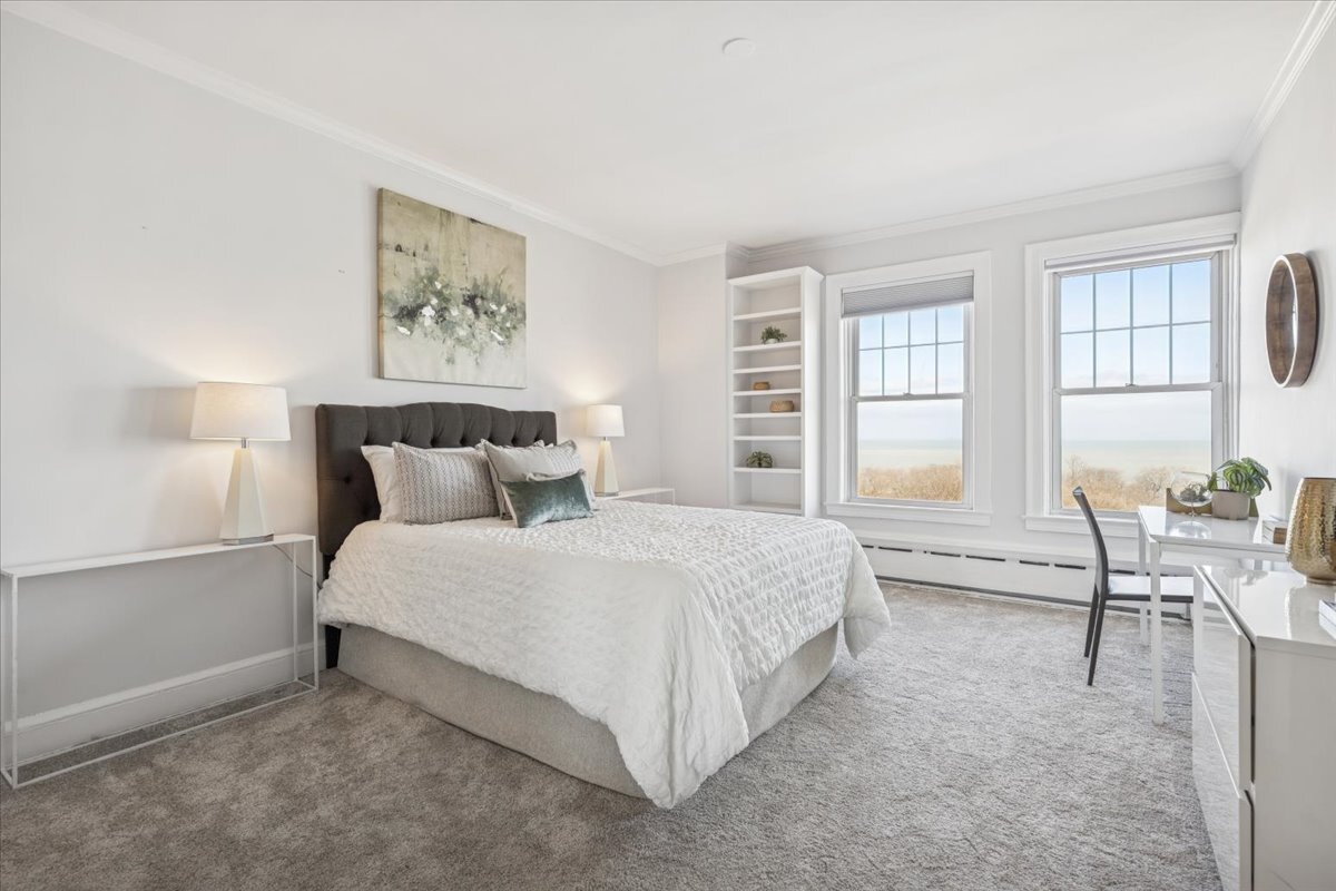 3530 N Lake Shore Drive Unit: 11B