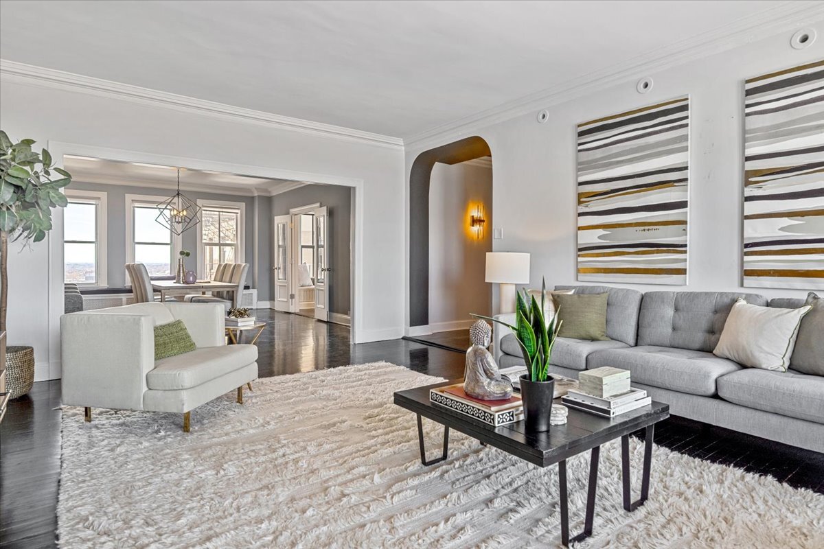 3530 N Lake Shore Drive Unit: 11B