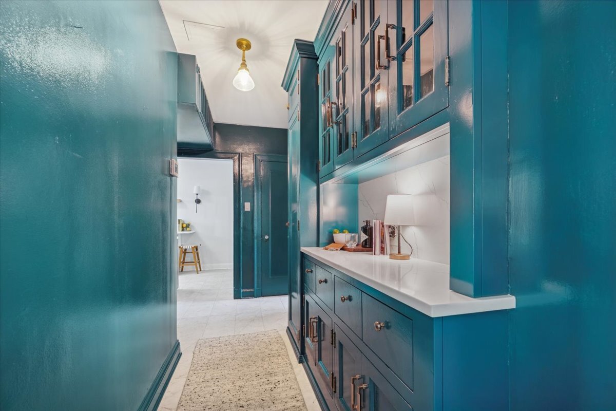 3530 N Lake Shore Drive Unit: 11B