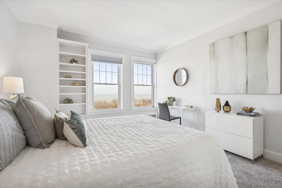 3530 N Lake Shore Drive Unit: 11B