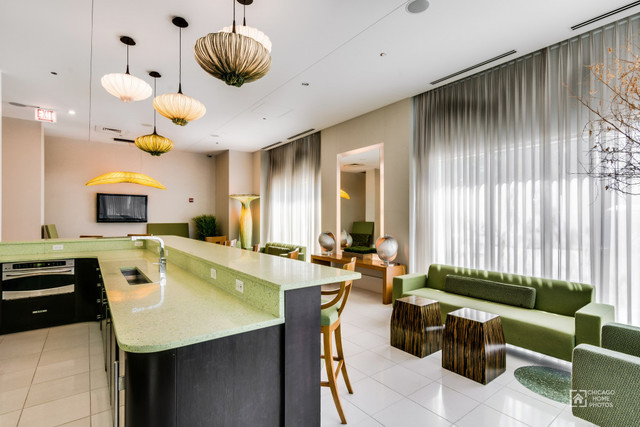 123 S Green Street Unit: 505B