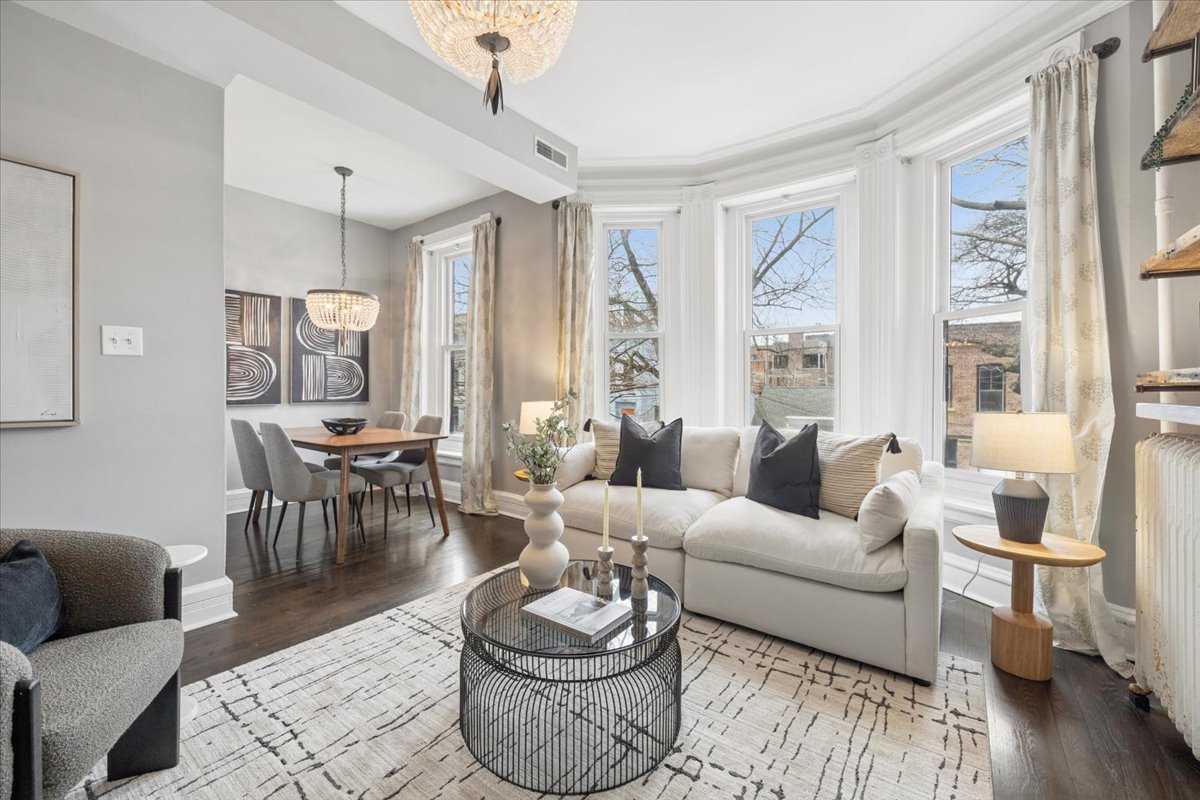 2151 N SEMINARY Avenue Unit: B