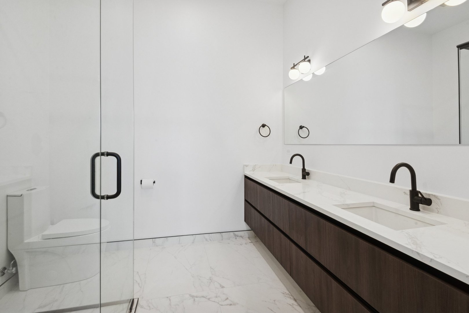 504 N Leavitt Street Unit: 406