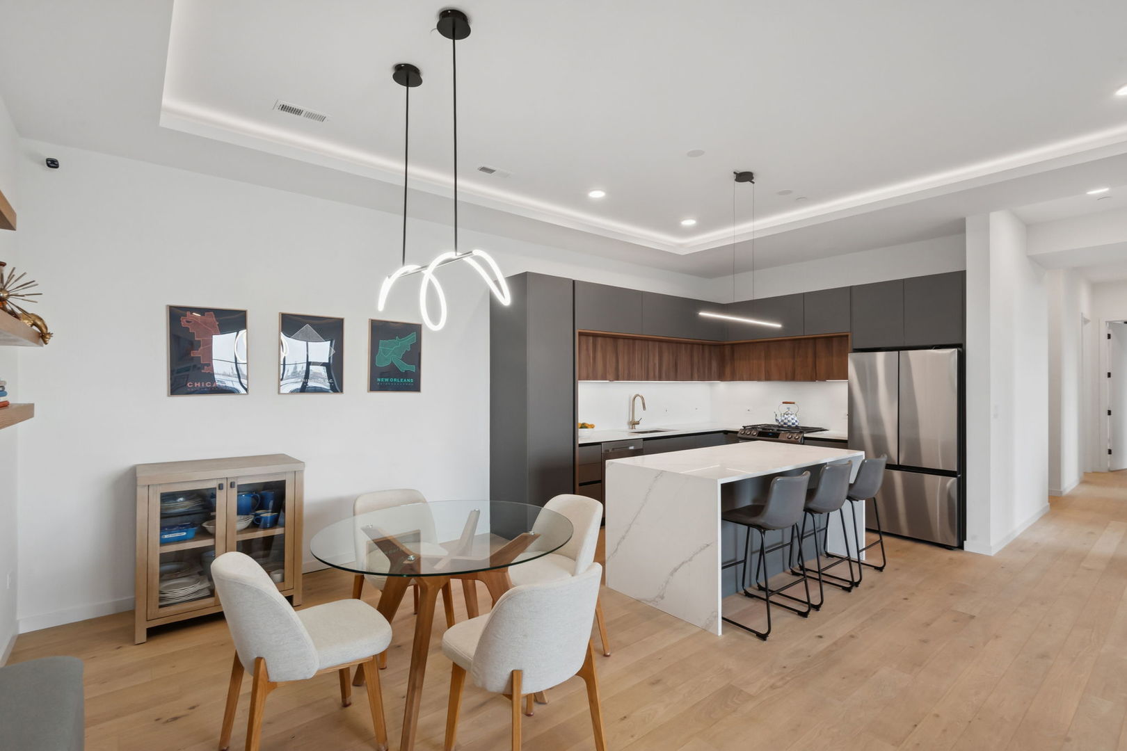 504 N Leavitt Street Unit: 406