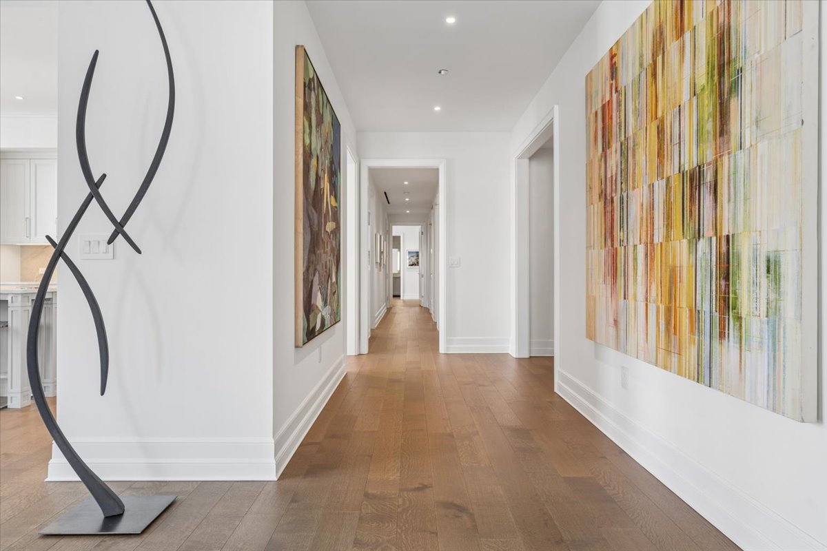 435 N Michigan Avenue Unit: 1803