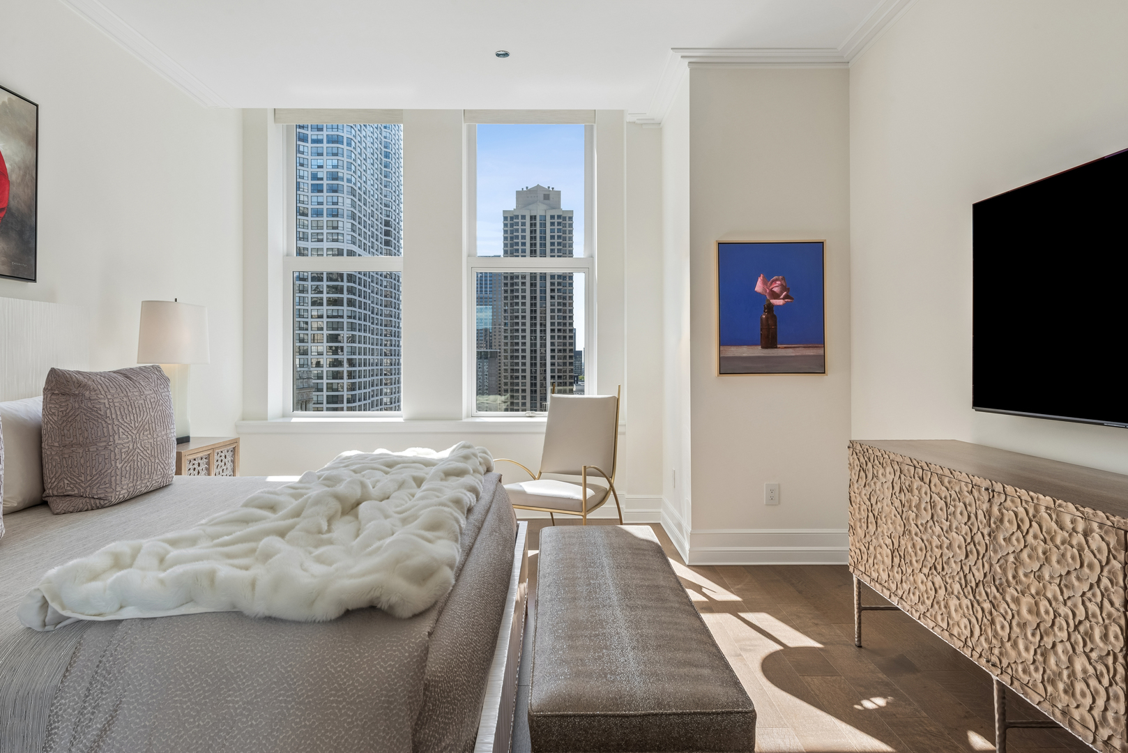 435 N Michigan Avenue Unit: 1803