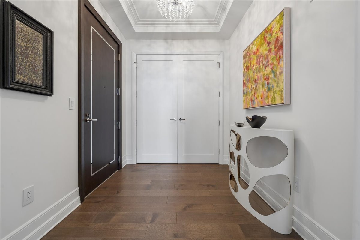 435 N Michigan Avenue Unit: 1803