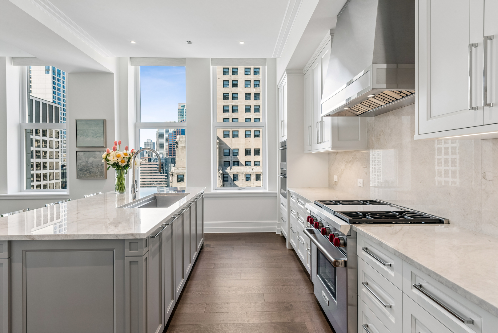 435 N Michigan Avenue Unit: 1803