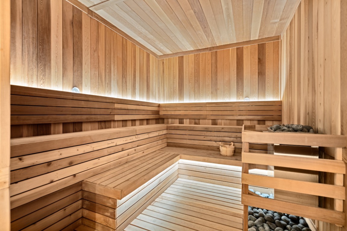 435 N Michigan Avenue Unit: 1803