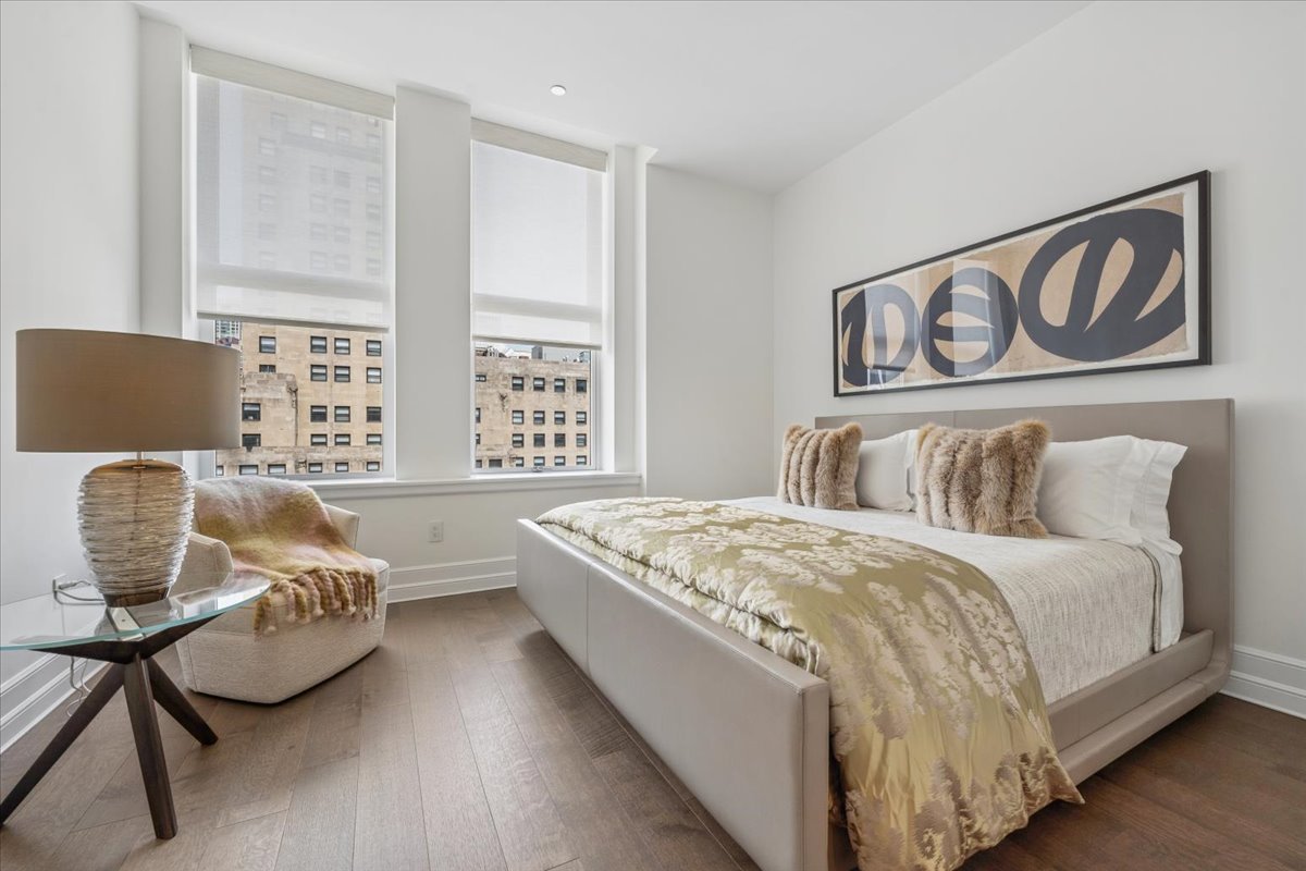 435 N Michigan Avenue Unit: 1803