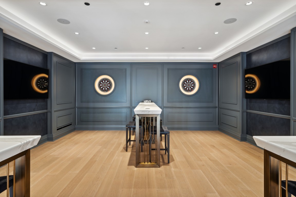 435 N Michigan Avenue Unit: 1803