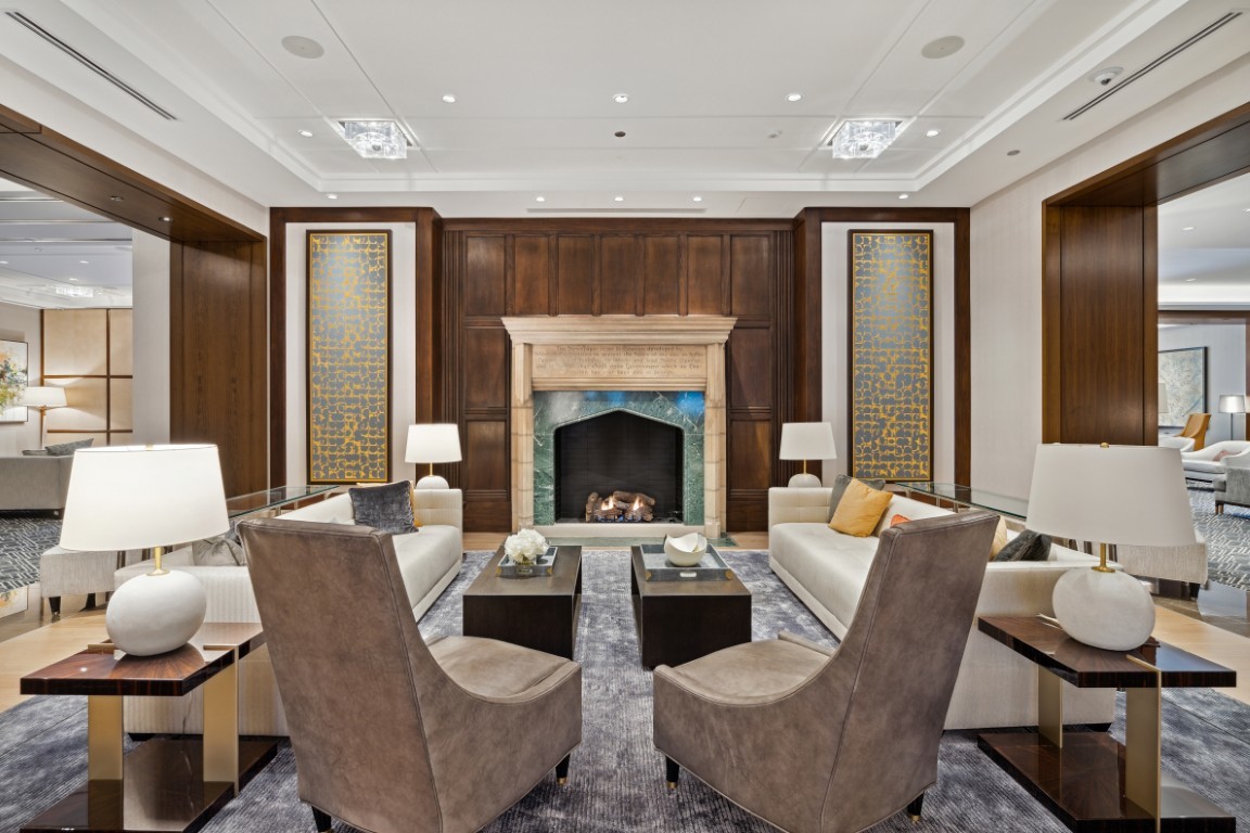 435 N Michigan Avenue Unit: 1803