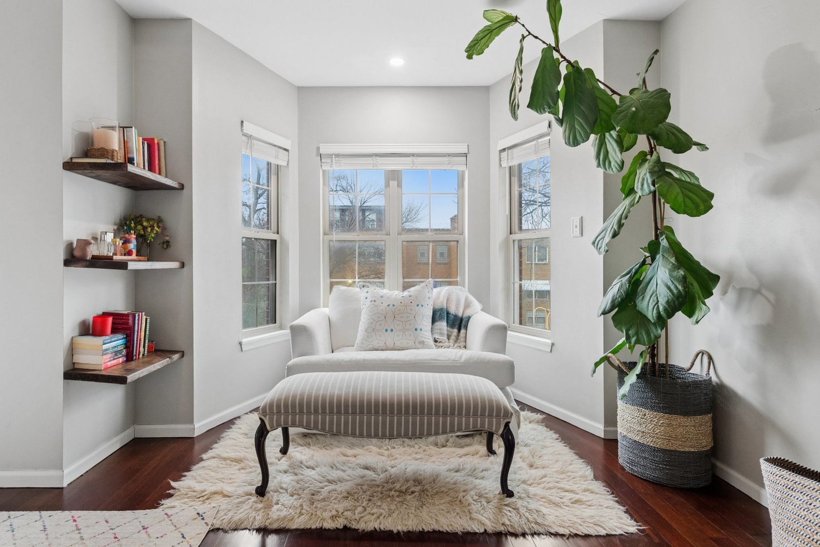 1803 N Fairfield Avenue