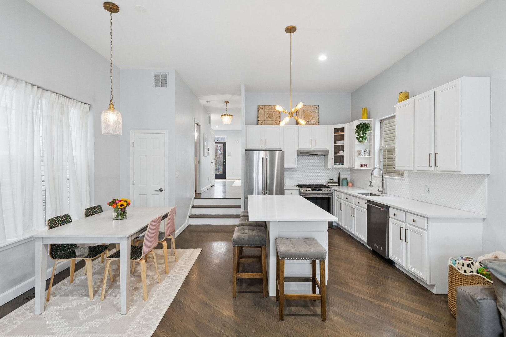 1803 N Fairfield Avenue