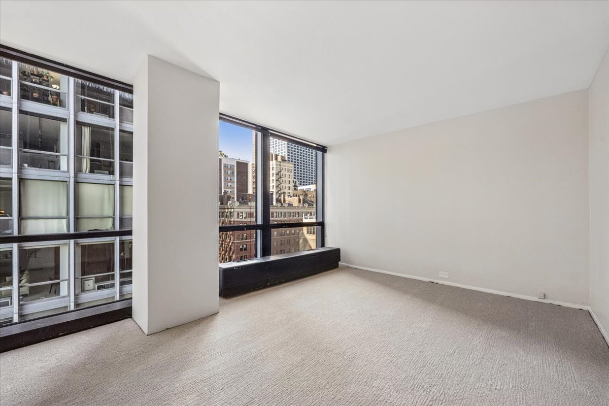 910 N LAKE SHORE Drive Unit: 1415