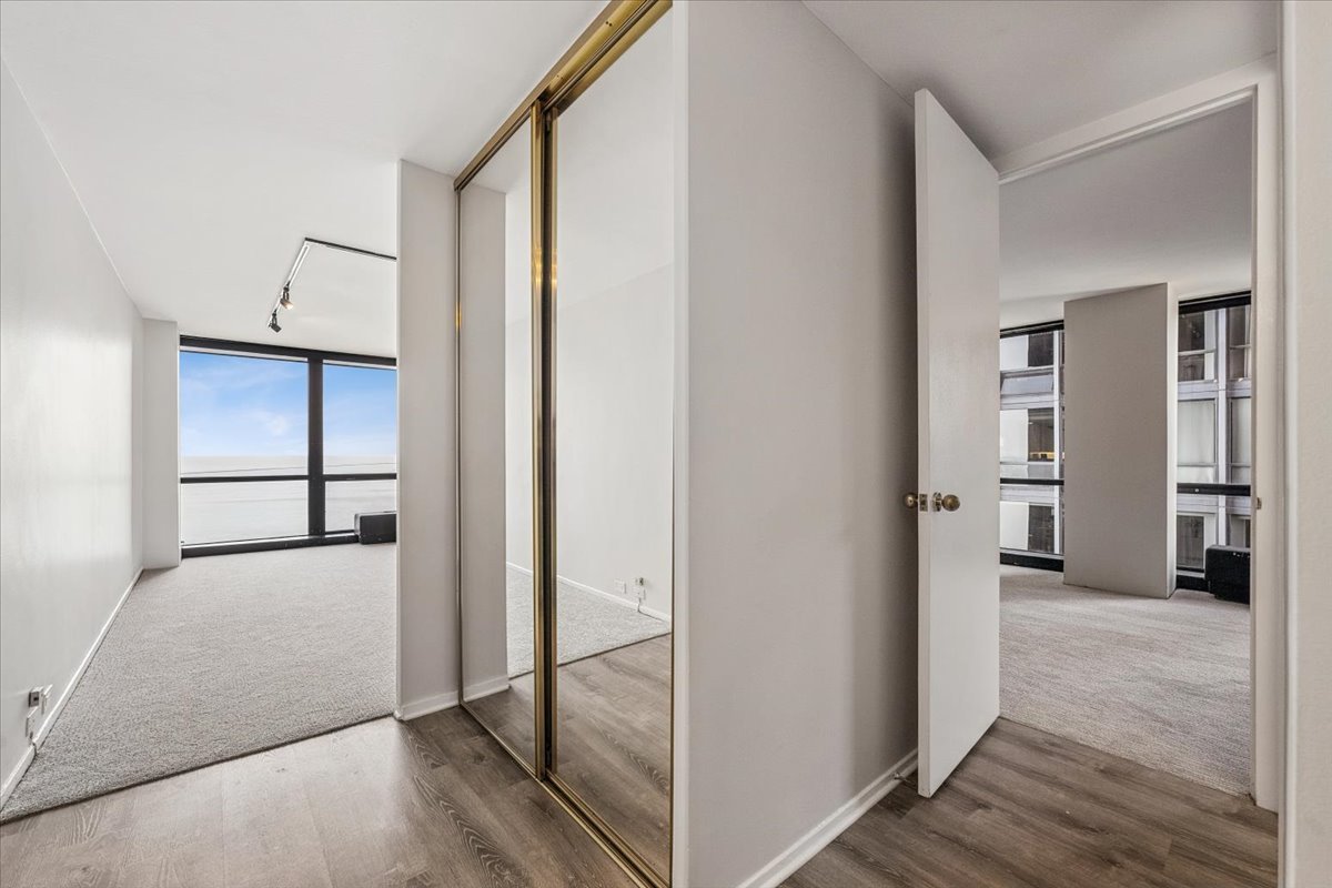 910 N LAKE SHORE Drive Unit: 1415