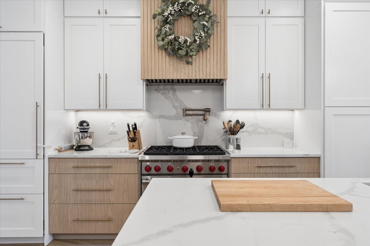 2640 N Bosworth Avenue Unit: 1N