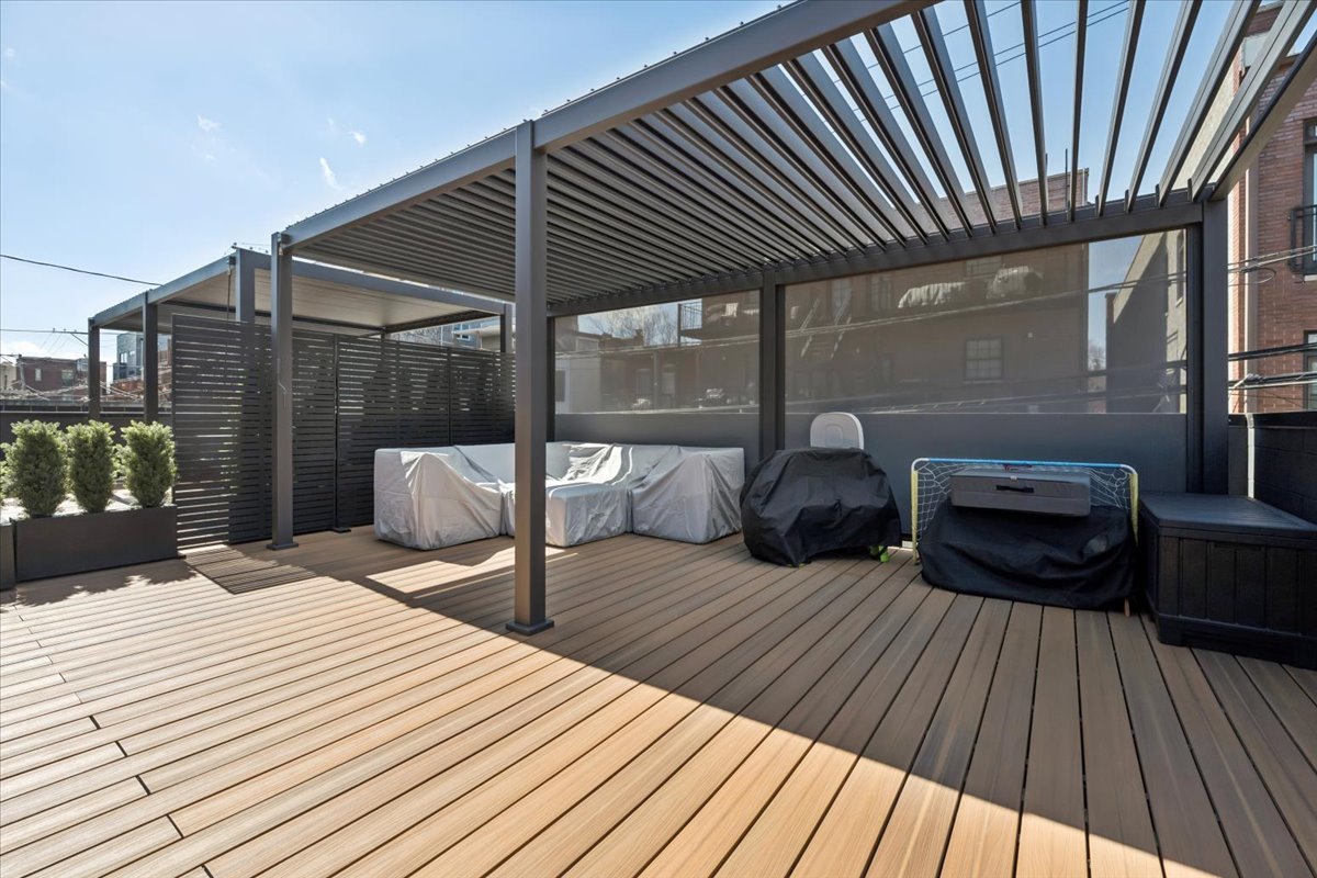 2640 N Bosworth Avenue Unit: 1N