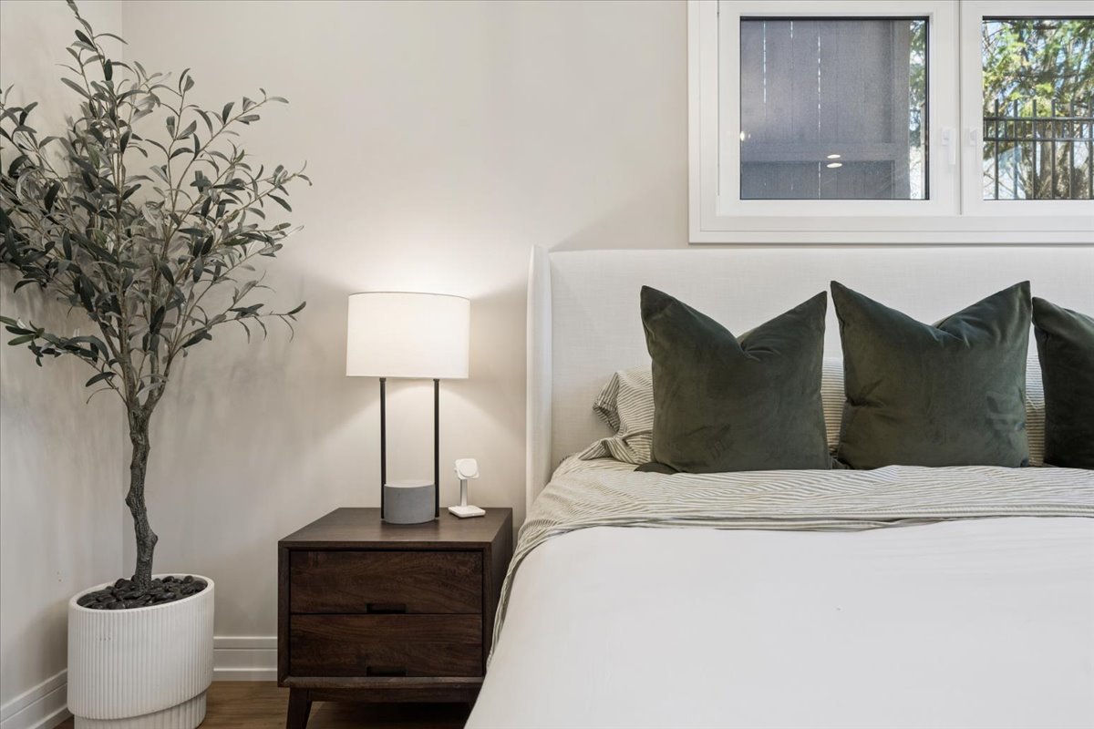 2640 N Bosworth Avenue Unit: 1N