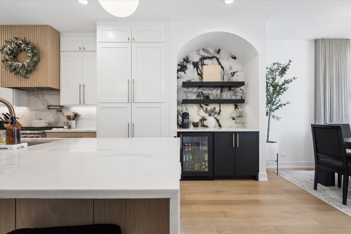 2640 N Bosworth Avenue Unit: 1N