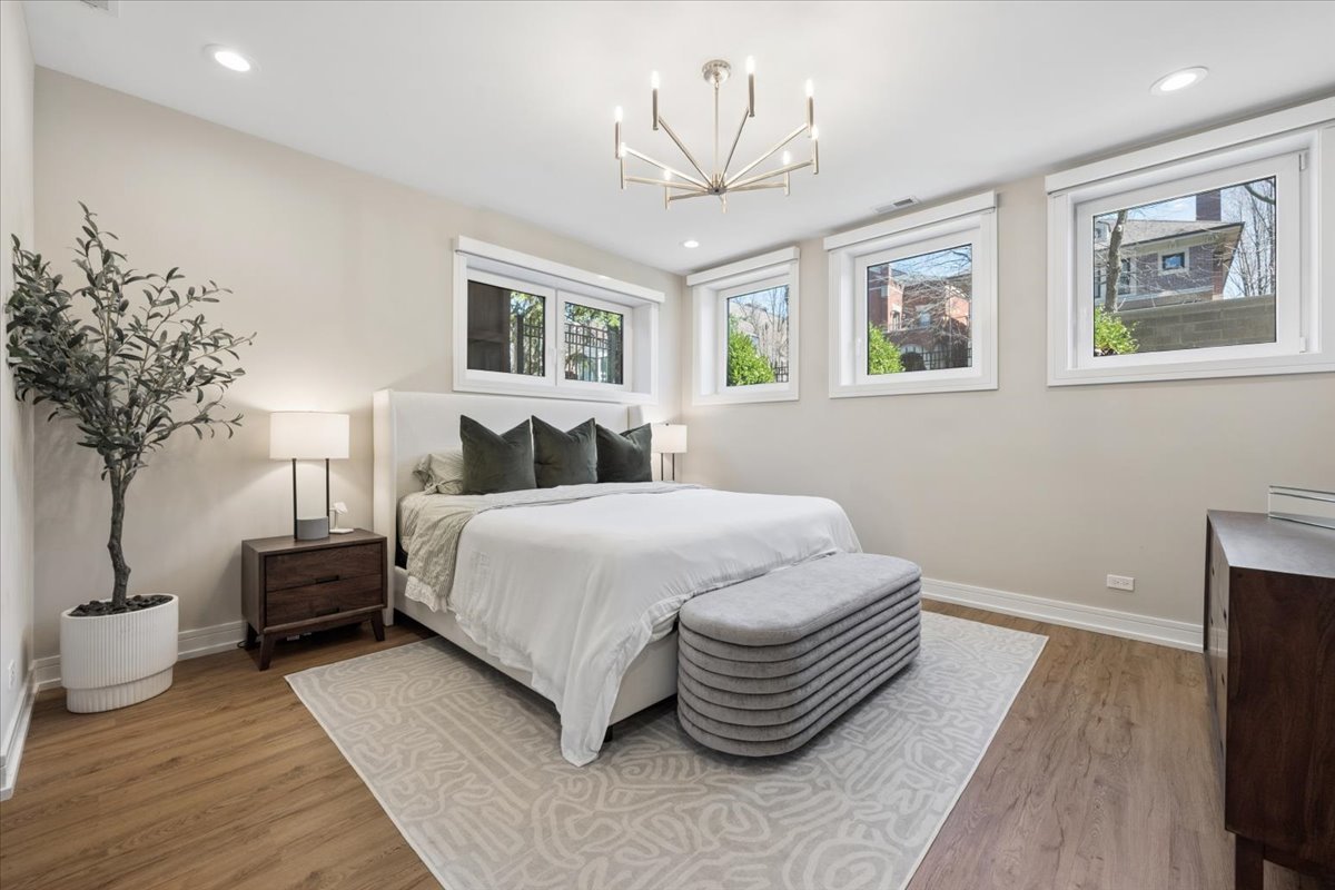 2640 N Bosworth Avenue Unit: 1N