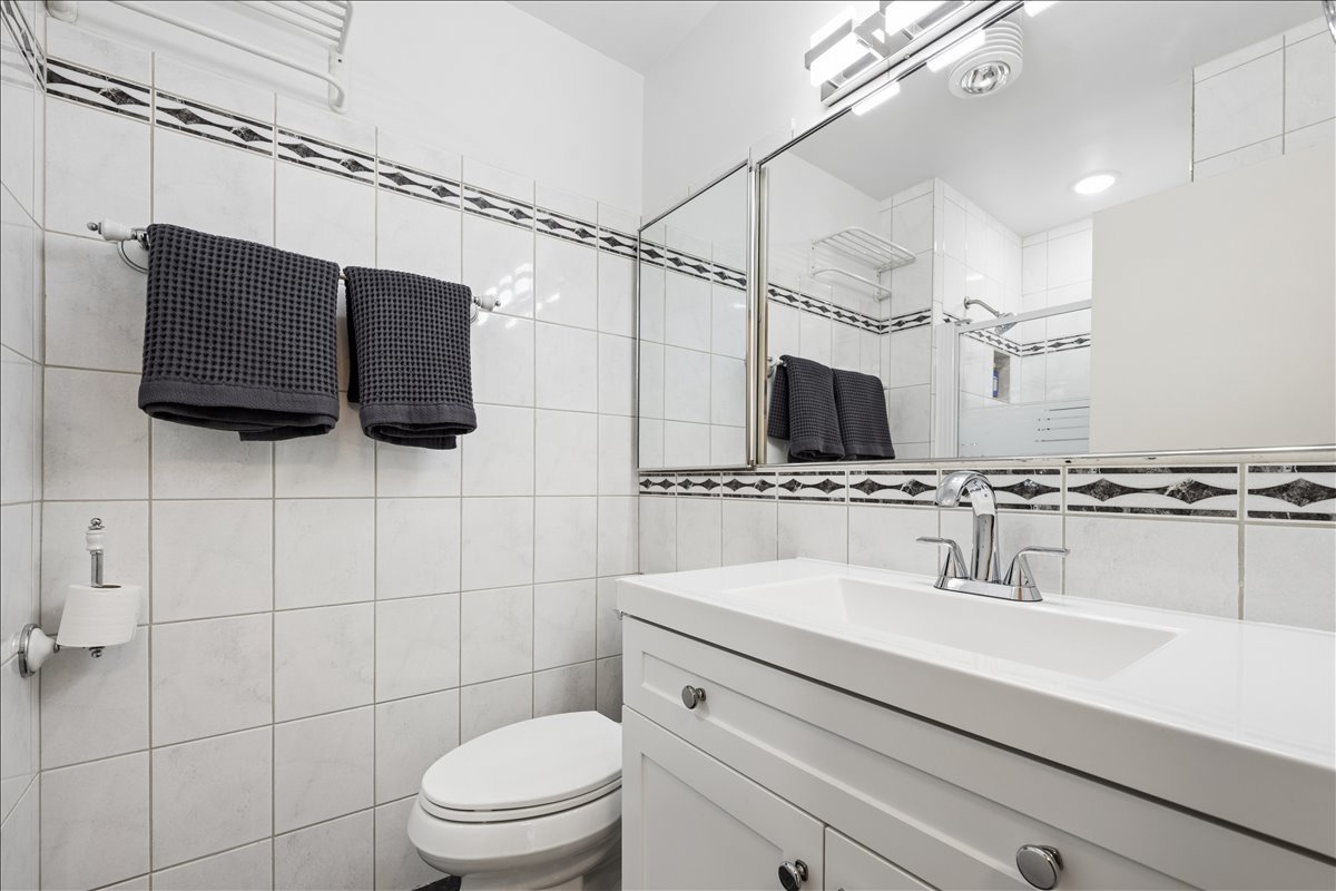 4250 N Marine Drive Unit: 2836