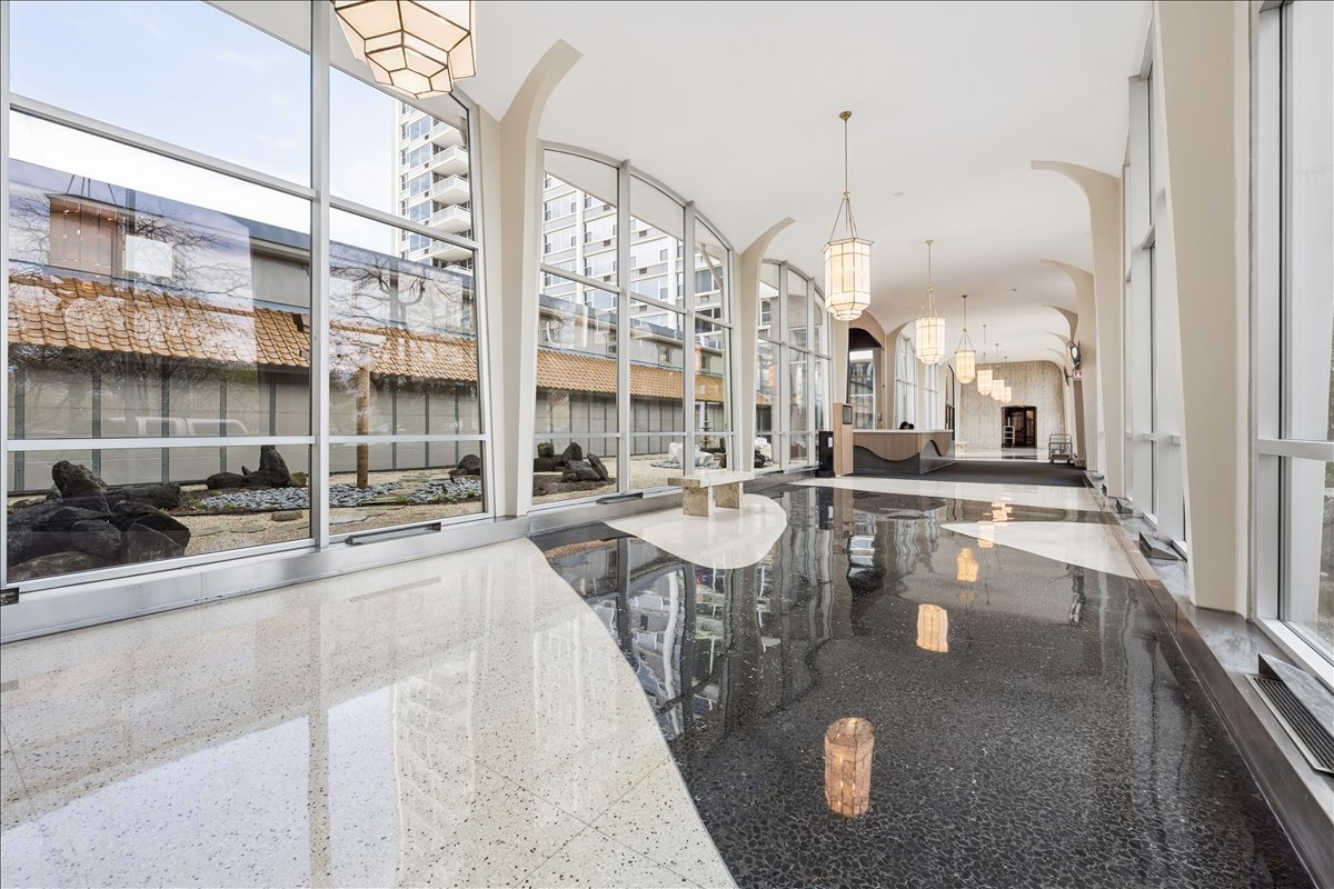 4250 N Marine Drive Unit: 2836