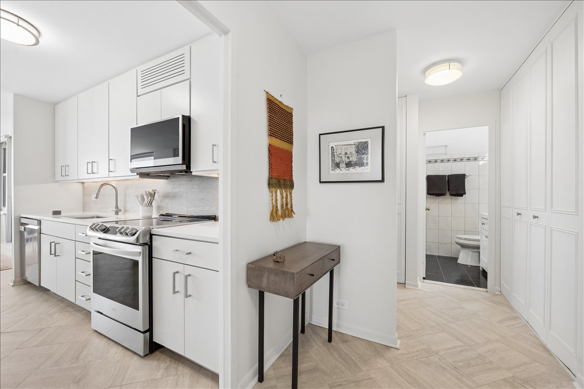4250 N Marine Drive Unit: 2836