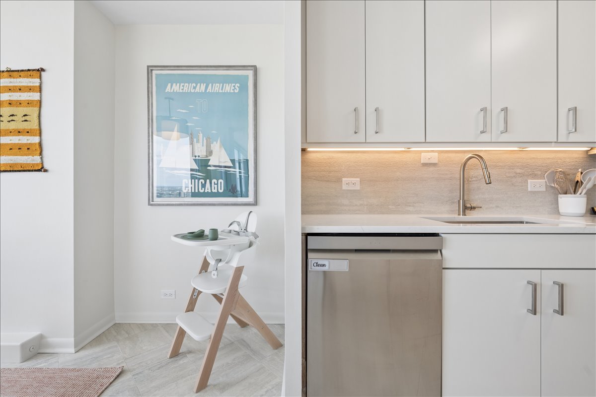 4250 N Marine Drive Unit: 2836