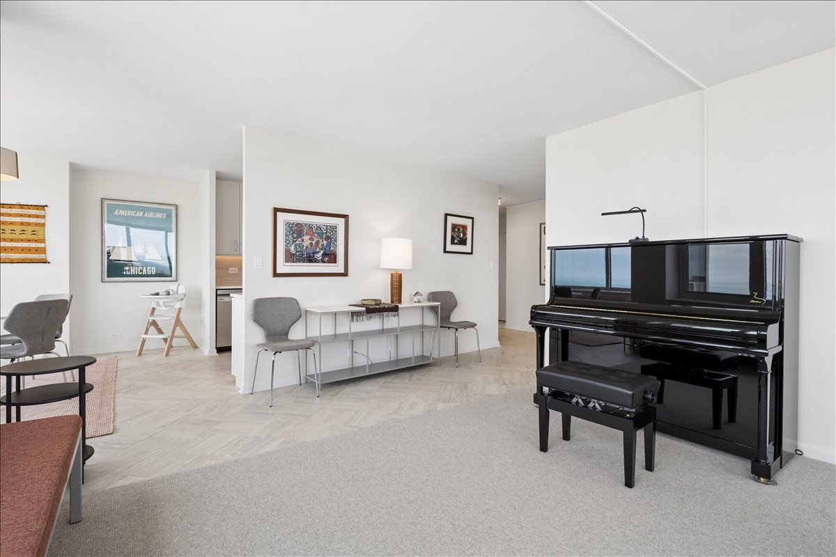 4250 N Marine Drive Unit: 2836