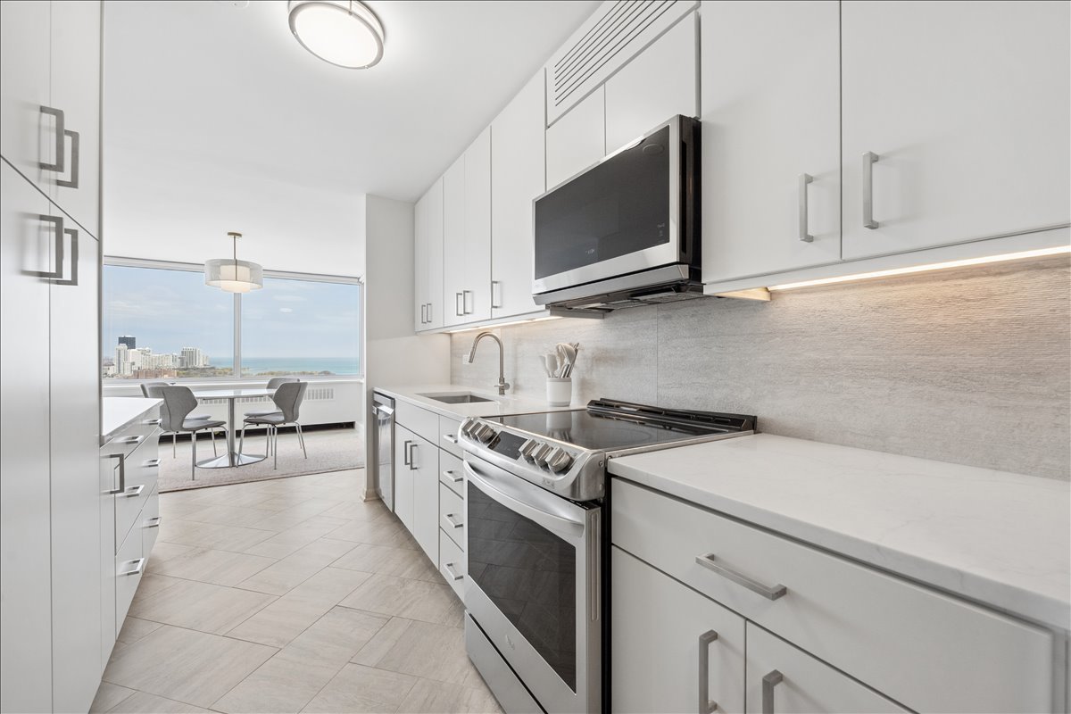 4250 N Marine Drive Unit: 2836