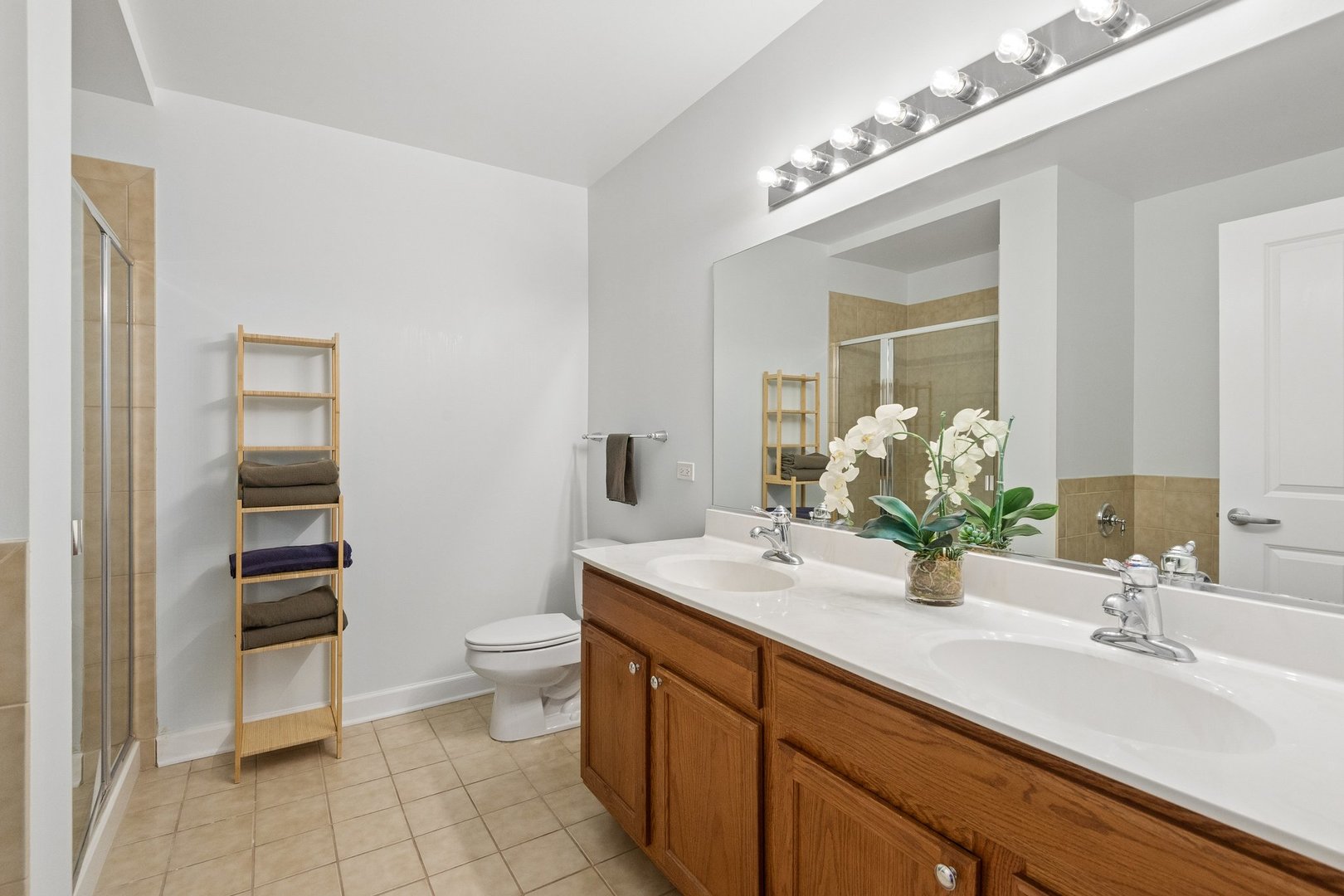 1600 S PRAIRIE Avenue Unit: 705