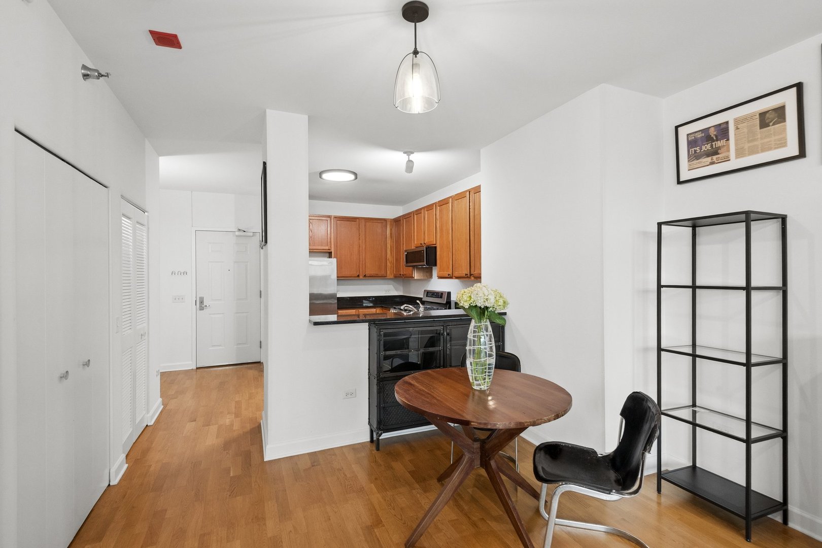 1600 S PRAIRIE Avenue Unit: 705