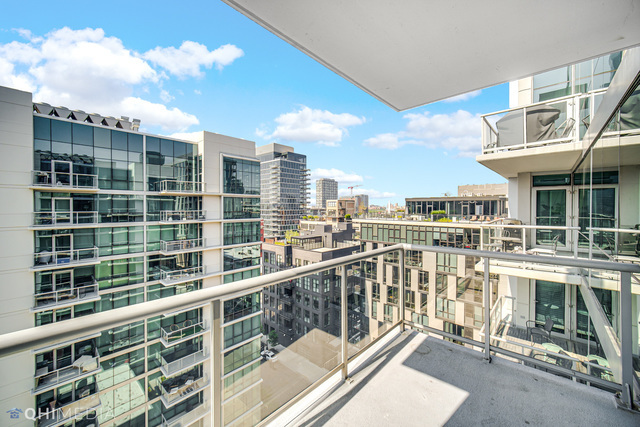 123 S GREEN Street Unit: 1107B