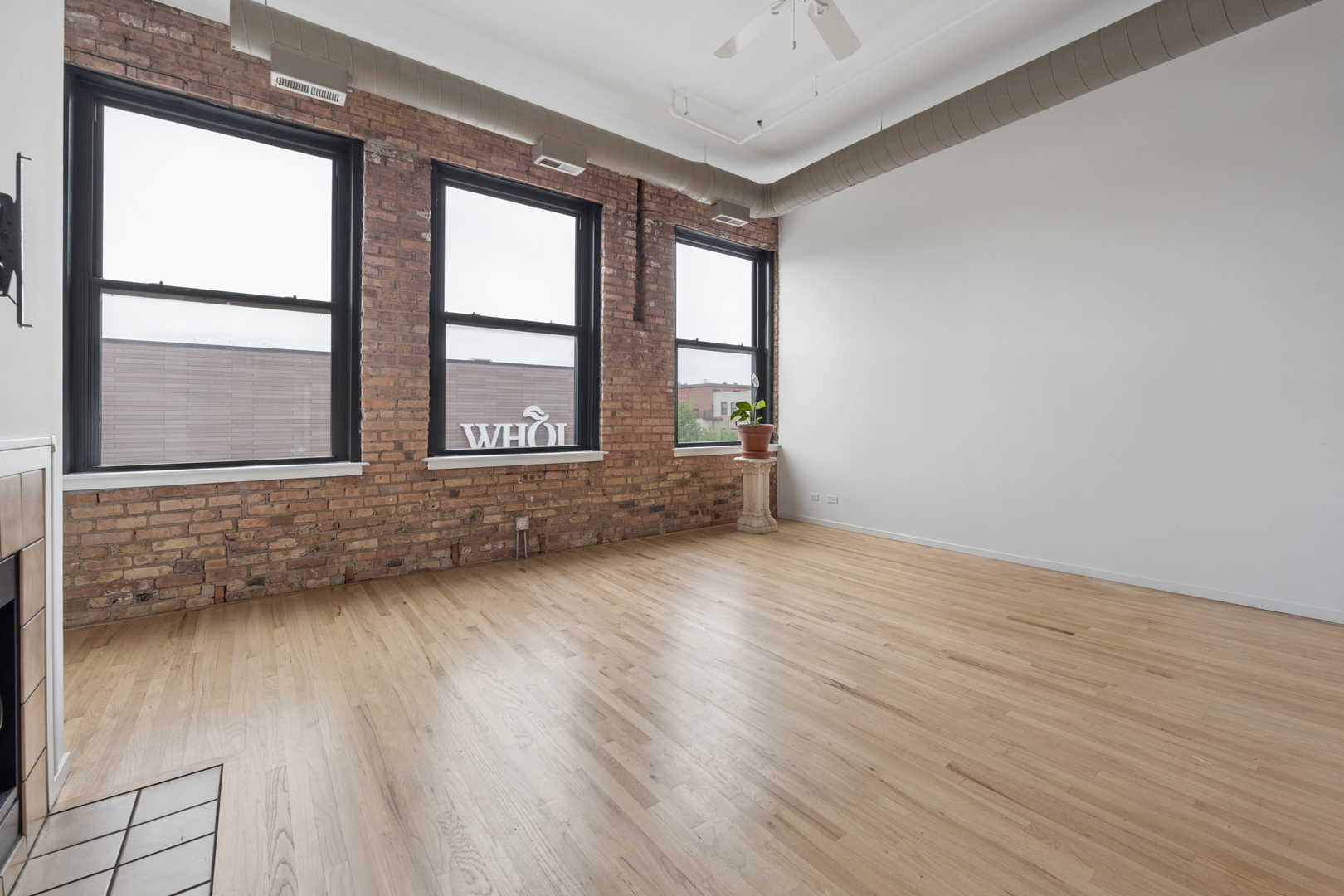 3151 N Lincoln Avenue Unit: 304