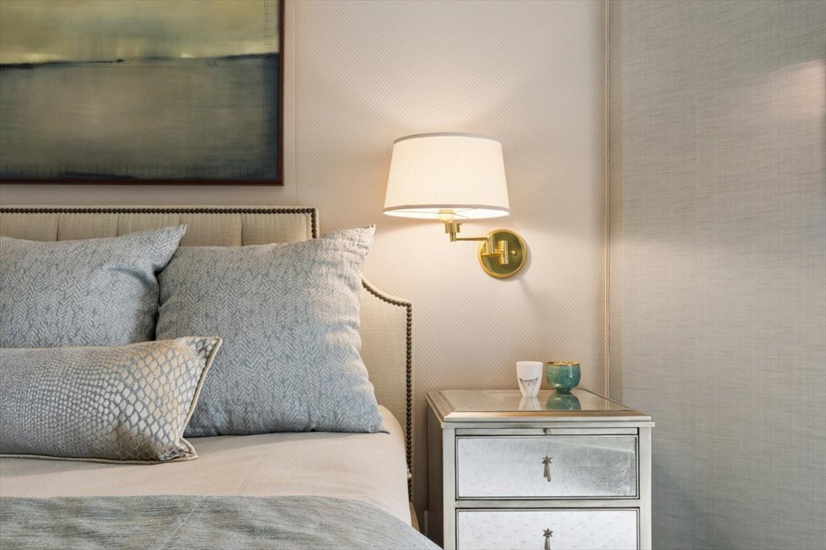 950 N Michigan Avenue Unit: 3805