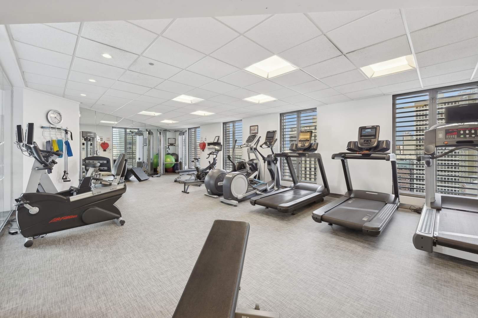 950 N Michigan Avenue Unit: 3805