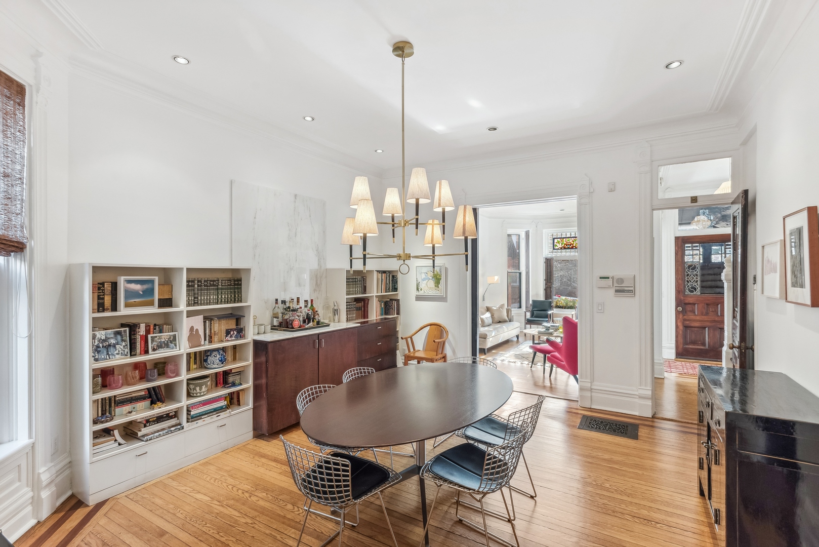 168 W Eugenie Street