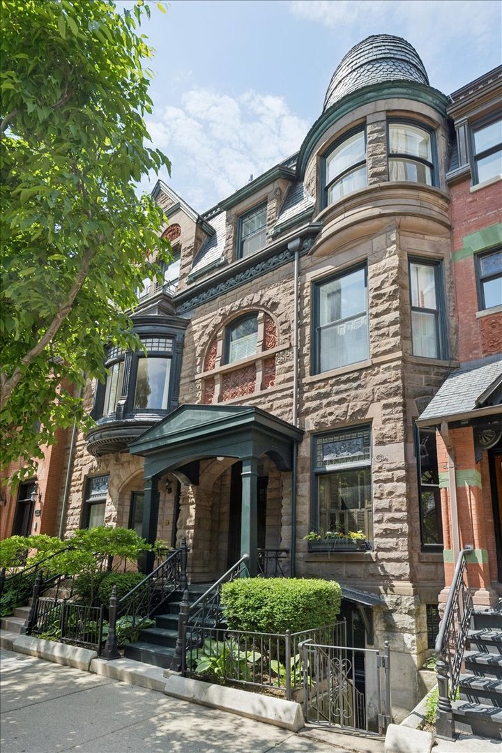 168 W Eugenie Street