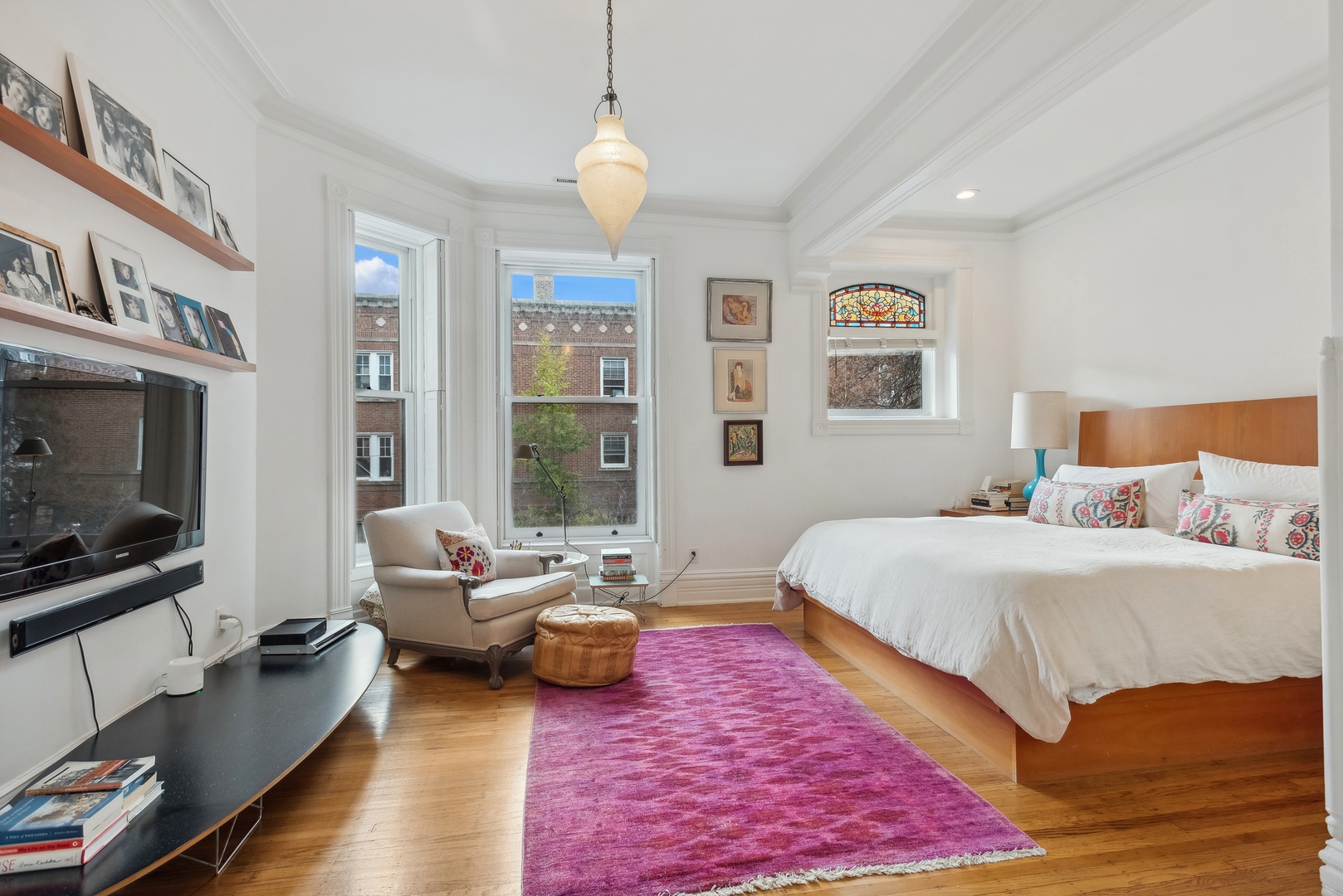 168 W Eugenie Street