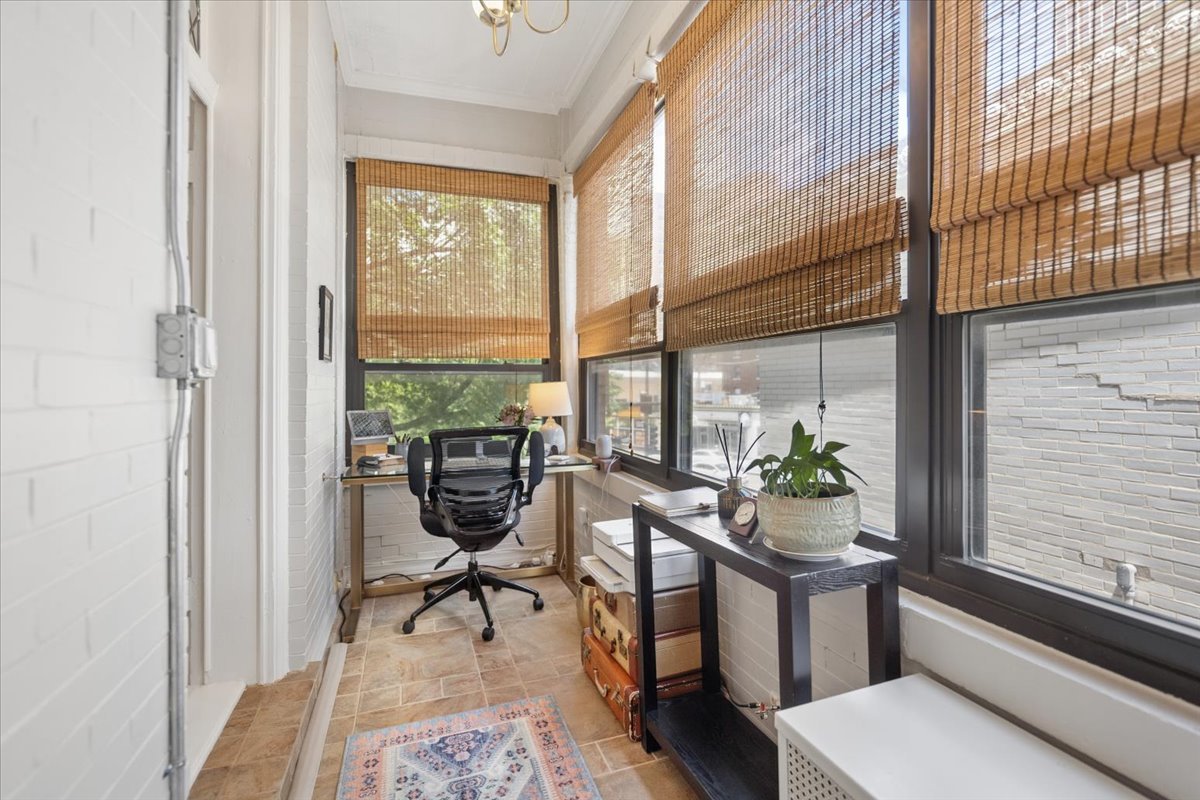 445 W Fullerton Parkway Unit: 2E