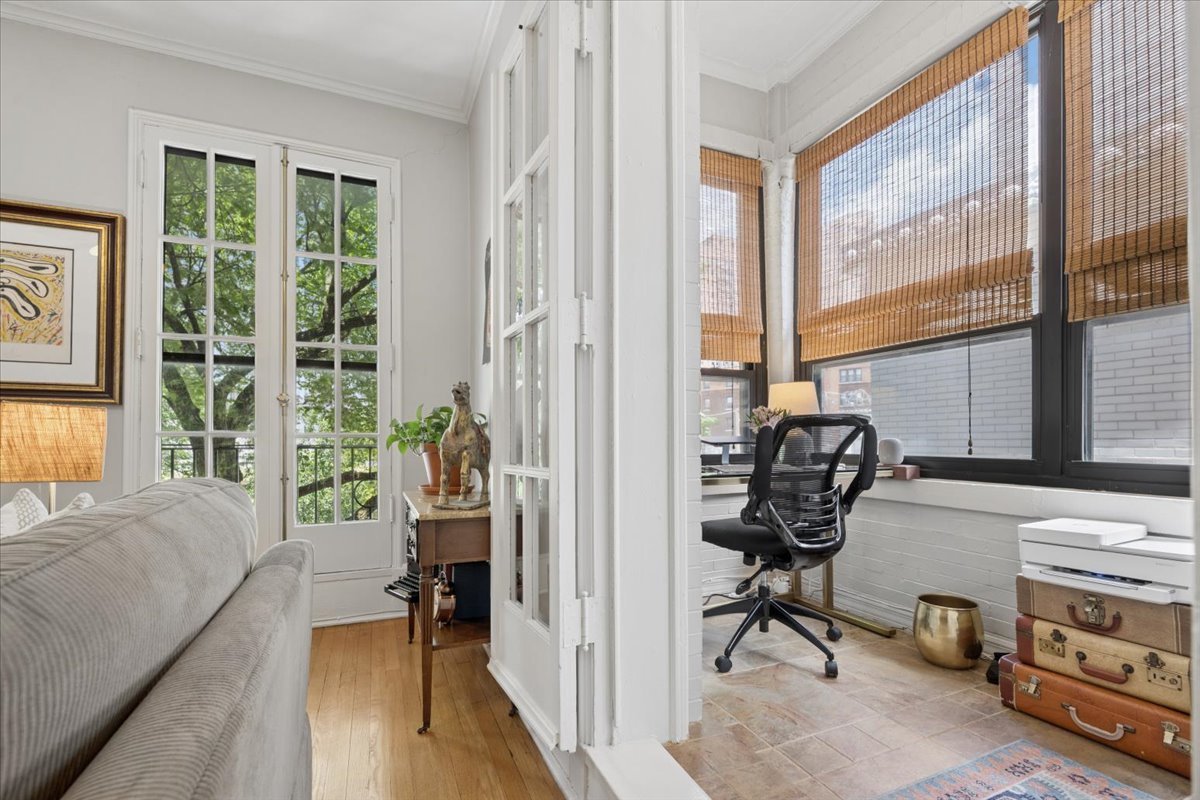 445 W Fullerton Parkway Unit: 2E