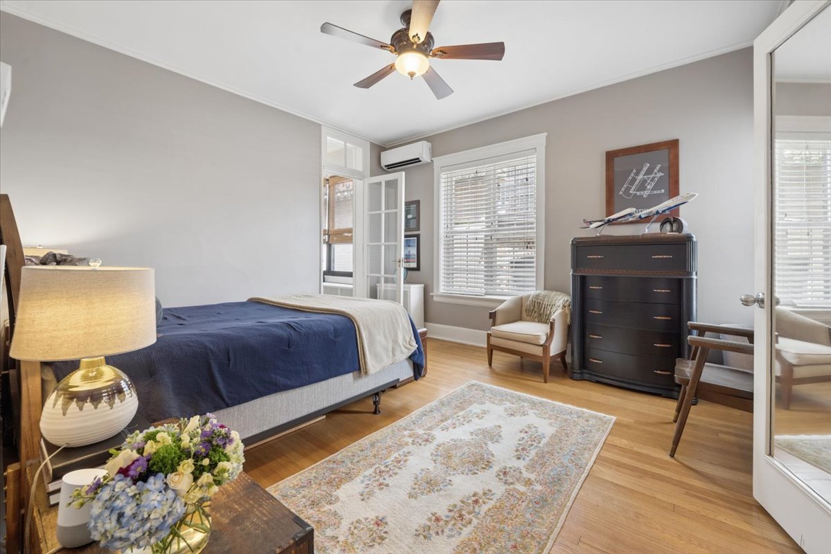 445 W Fullerton Parkway Unit: 2E